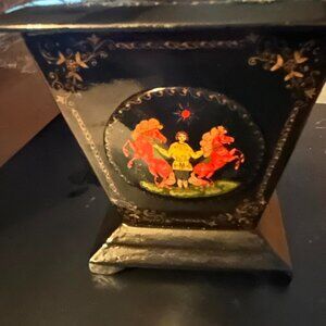 Unusual Vinatge Russian Lacquer Trinket Box